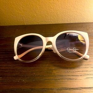 NEW Jessica Simpson white sunglasses